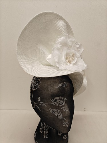 Flor Blanca Grande Paja Fascinador Sombrerería Burlesque Diadema Boda Sombrero - Imagen 3 de 3