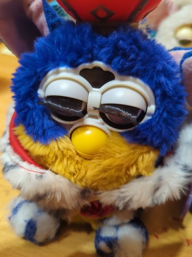 Hasbro Ltd Ed - Your Royal Majesty - Queen & King Electronic Furbys 1998 - Picture 5 of 21