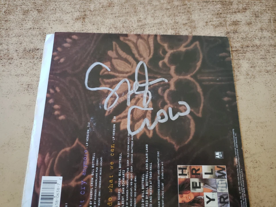 AUTOGRAPHED SLEEVE 1990s VG++ Sheryl Crow Can't Cry Anymore/We Do What We CAN 45 - Imagem 2 de 3