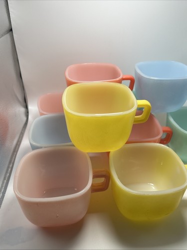 12 Vintage McKee Glasbake Lipton Soup Square Mugs Pink and Yellow 3-3/4" x 3" - Picture 2 of 24
