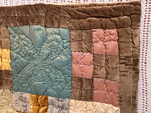 Bloomingdales Vintage Patchwork Quilted Standard Sham 21 X 28 Multicolor - Picture 9 of 17