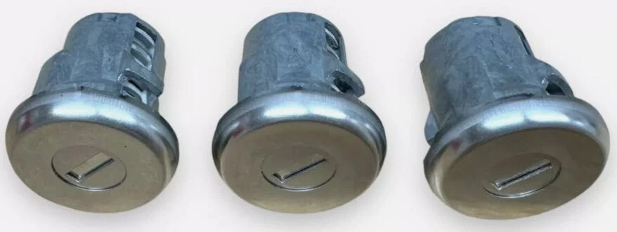 NUEVA CERRADURA DE ENCENDIDO GMC SAFARI OEM + 4 CERRADURAS DE PUERTA CILINDRO CON 2 LLAVES CON LOGOTIPO GMC OEM Foto 4 de 4