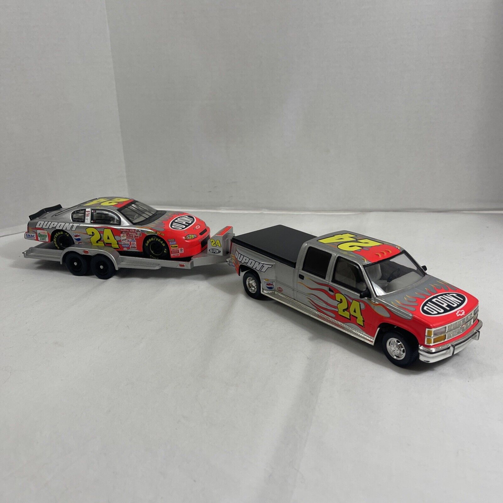 Picture 2 of 24
