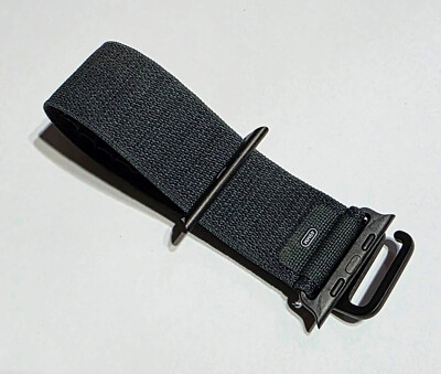 Unused Apple Watch 49mm MEDIUM Alpine Loop Dark Green with Black Titanium Finish