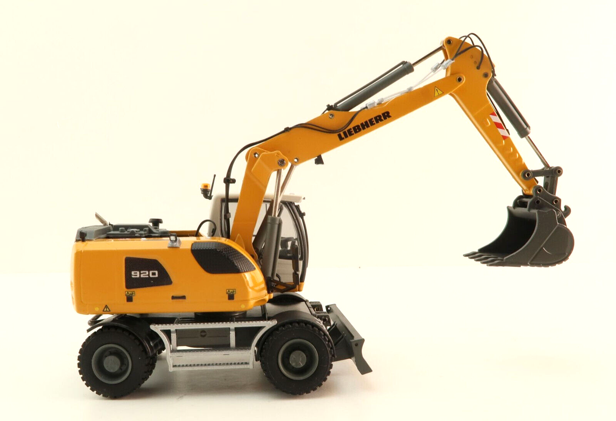 Conrad 2216/0 - Liebherr A 920 IV Mobile Wheeled Excavator