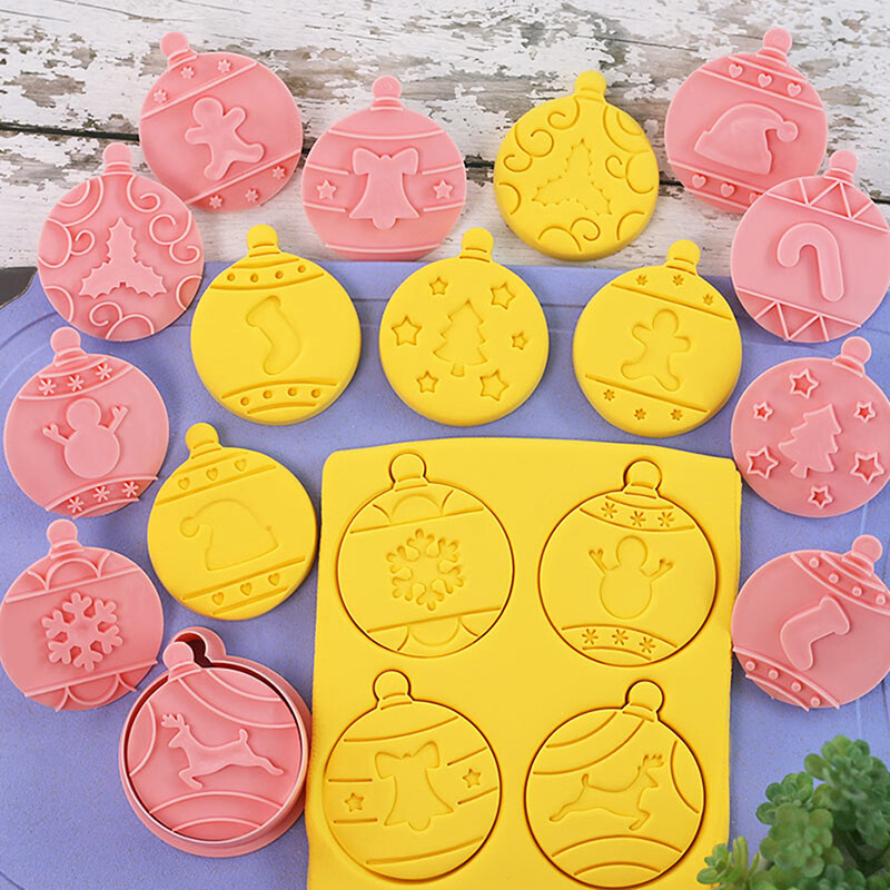 10Pcs Merry Christmas Cookie Cutter Set Round XMAS Tree Fondant