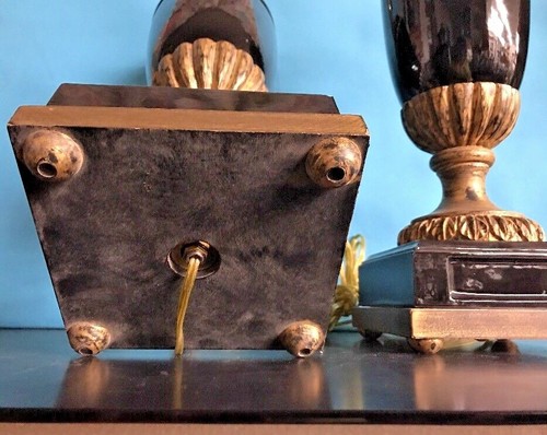 Pair Vintage Black and Gilt Ceramic and Wood Lamps - Picture 7 of 12