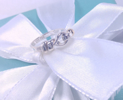 Tiffany & Co. Love Knot Hook Eye Ball Flat Wire Ring 5.5 Gold 18k 