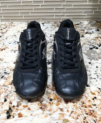 easton baseball shoes