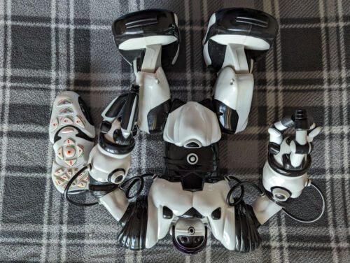 WowWee Large Robosapien Humanoid Robot 14" with Remote Control (Tested & Works) - Picture 3 of 4