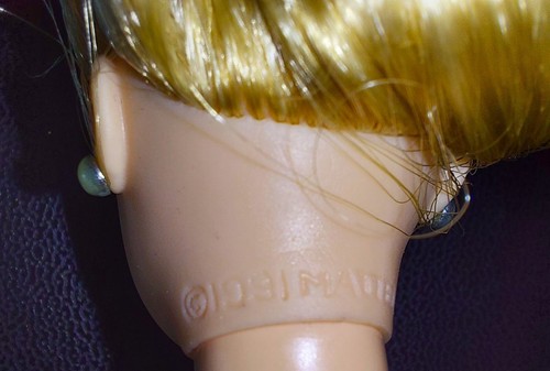 BARBIE MARCA MATTEL MADE MALAYSIA - ANNO 1991 - 3 ABITI SPOSA, ROSSO, DORATO - Foto 21 di 21