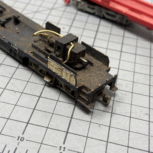 AHM HO Scale Seaboard Coastline 1776 Diesel Shell Playart Red Parts Or Repair - Picture 11 of 19