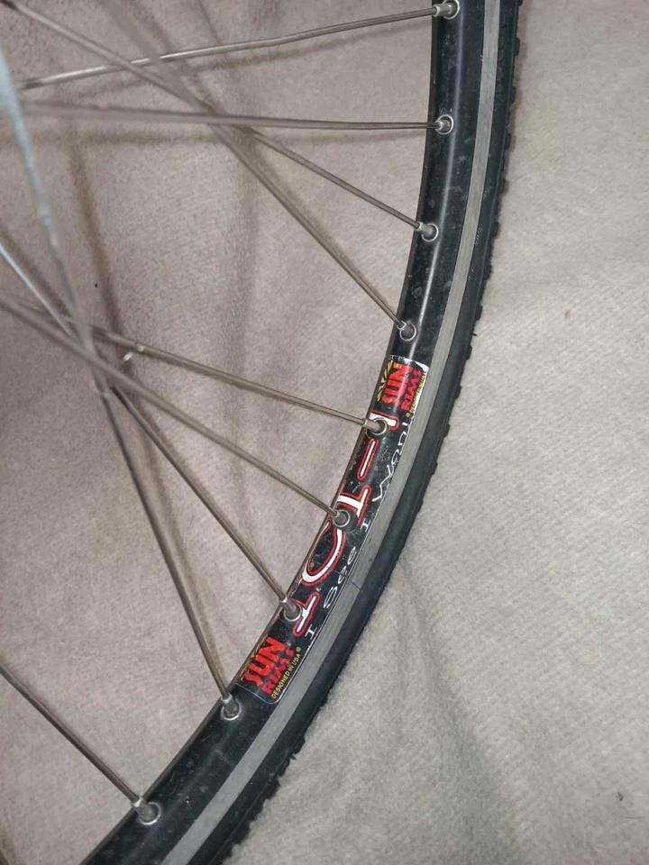 Llanta de sol trasera para bicicleta BMX de 20" de los 90 rara con buje de montaña rusa libre de carreras de perfil Foto 2 de 4