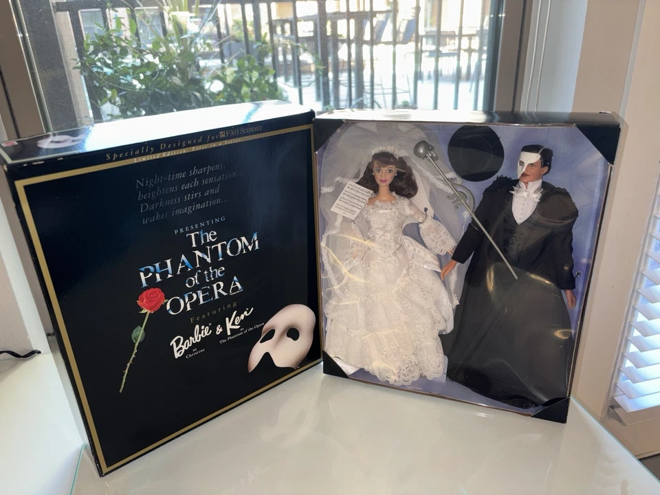 Barbie y Ken Fantasma de la Ópera Fao Schwartz Edición Coleccionable Limitada Nuevo en Caja Foto 2 de 4