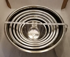 FineDine Stainless Steel Mixing Bowls Set - 6 Pack. Used