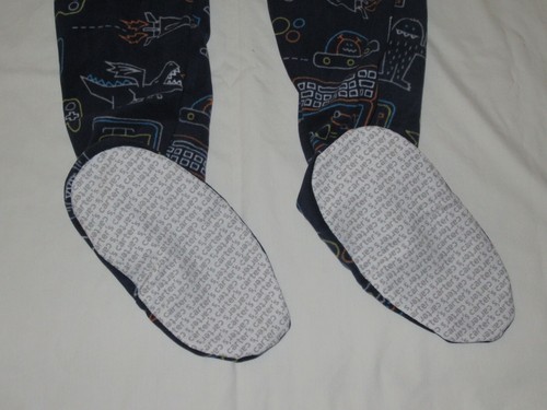 Carters Fleece Footed Pajama Blanket Sleeper Size 6 7 Video Game Controller - Picture 8 of 8