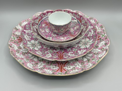 Vintage handbemalt chinesisches Porzellan 5tlg Gedeck Teller Tasse Schale rosa Blumen - Bild 7 von 11
