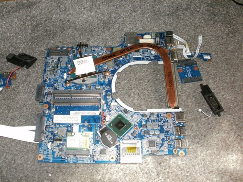 PLACA BASE STONE / CLEVO NT310 i3 2.5GHz CPU P/N 6-77-W5500-D02 FUNCIONANDO REF Y2 - Imagen 2 de 4