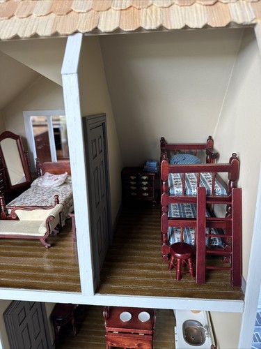 Real Good Toys Dollhouse Beachside Bungalow 27" X 19" X 24" 1" Scale House Only - Picture 6 of 11