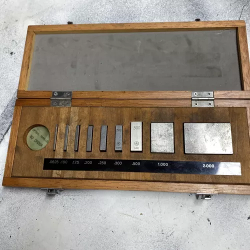 Nice Mitutoyo Gage Block Set model 516-931, 9 pieces Grade 3 BE1-9-3F Ships Free