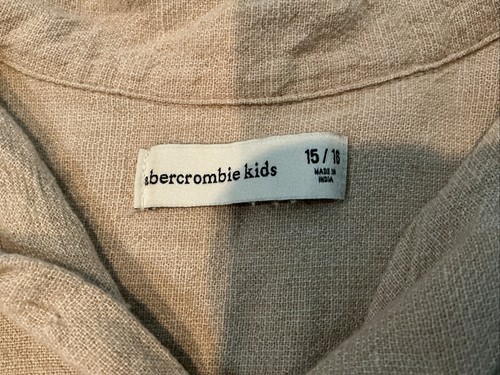 Abercrombie Kids Short Sleeved Neck T-shirt Ages 15/16 - Picture 2 of 3