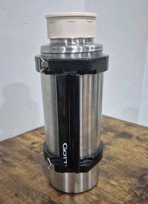 GOTT Zojirushi Stainless Steel Vacuum Insulated Hot Cold Drink Holder 2qt No Top
