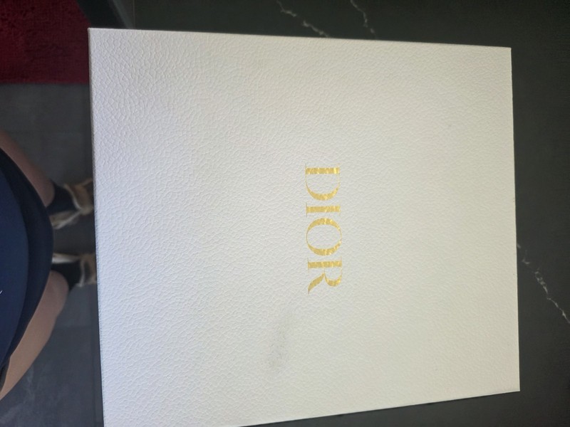 Dior size 7 woven raffia, Textured Lid with Gold Foil Lettering (1)