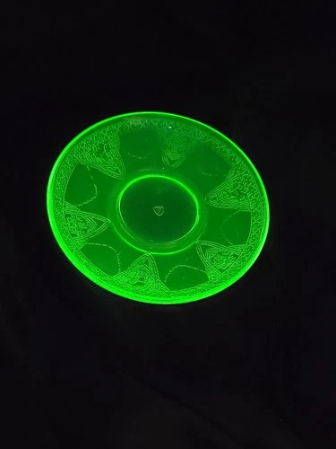 Vintage 1930s Federal Georgian LoveBirds Green Uranium Depression Glass Saucer