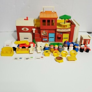 1973-77-VINTAGE-Fisher-Price-Little-People-VILLAGE-Playset-997-NEAR-COMPLETE