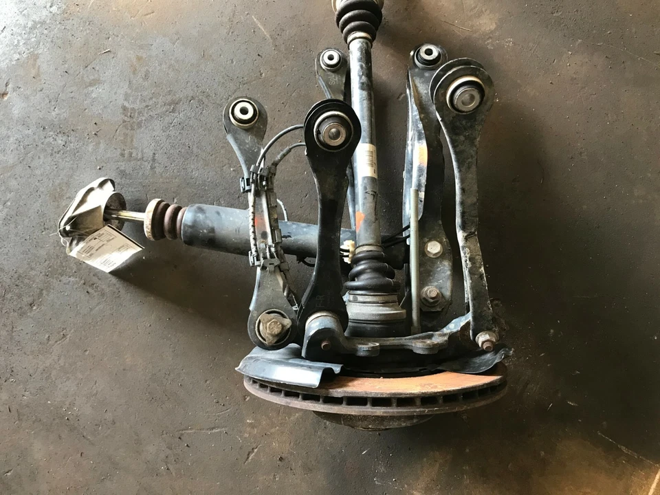 BMW 235I 2015 2016 cupé paquete M AWD RH pasajero suspensión trasera conjunto OEM Foto 3 de 4