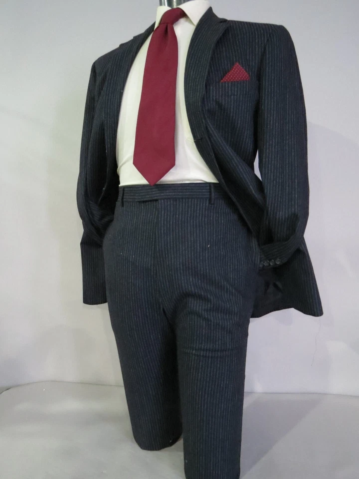 Traje completo Southwick Hecho en EE. UU. Azul marino audaz a rayas de tiza tres en dos botones 44 L Foto 4 de 4