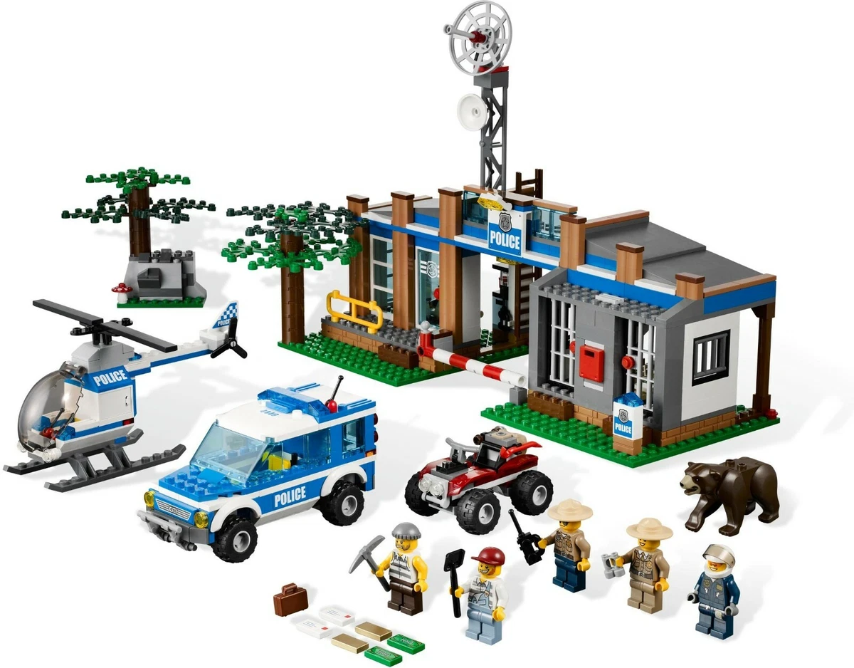 LEGO 4440 - Forest Police Station