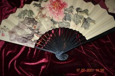 Vintage Hand Painted Fan Floral Motif from The People's Republic of China 9 