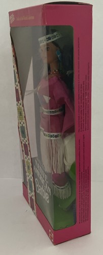 Native American 3rd Edition 1995 Barbie Doll NIB - Picture 4 of 4