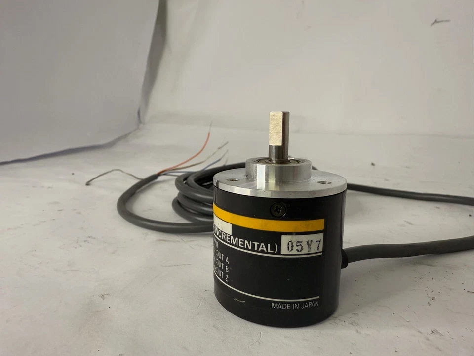Codificador rotativo Omron incremental E6B2-CWZ6C *Não testado* - Imagem 2 de 4