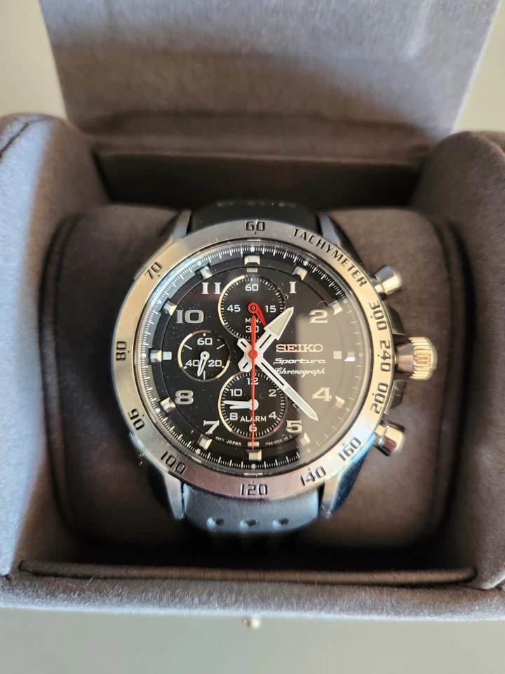 SEIKO SPORTURA SNAE67 BLACK LEATHER QUARTZ CHRONOGRAPH ALARM MEN'S WATCH — 第 3/4 张图片