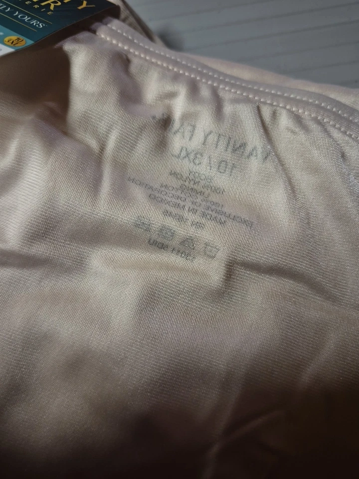 6 Pairs Vanity Fair Briefs 10/3xl Tan - Image 3 of 4