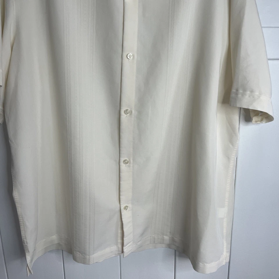 Claiborne Men's Short Sleeve Casual Button Down Shirt 2XL - Image 2 of 4