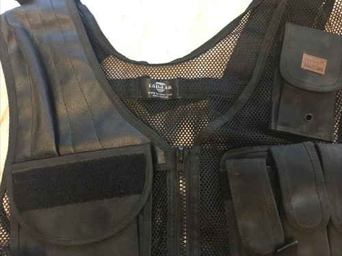 TAIGEAR Tactical Vest Size L-XL(Fully Adjustable) Mag Pockets And Holster. - Picture 2 of 11