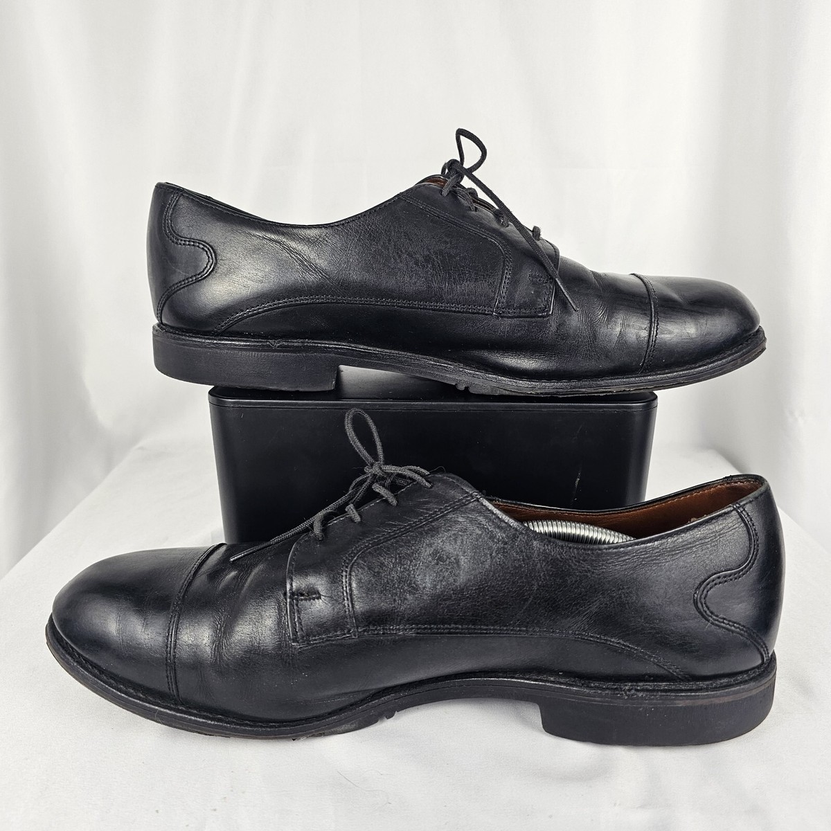 Allen Edmonds Men display picture 1