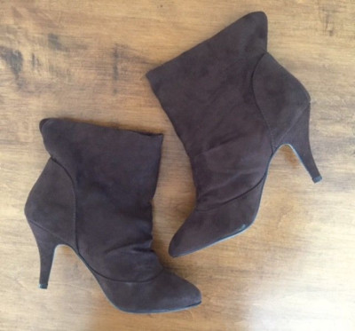 Womens Brown Suede Tulip BOOTIES ANKLE BOOTS by BAMBOO Fold Over Cuff Size 