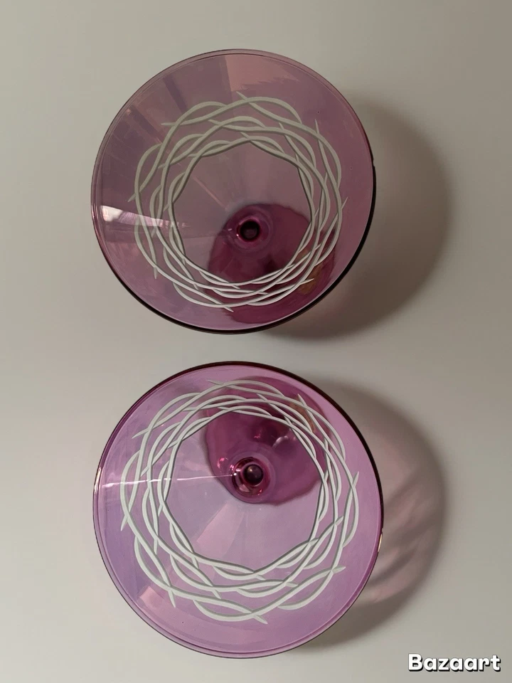 Hecho en EE. UU. Susquehanna Amatista Púrpura Martini Vasos Pintados y Cortados a Mano Foto 4 de 4