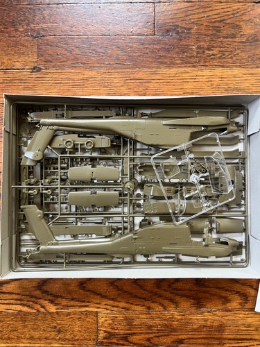 1/48 Italeri AH-64D Longbow Apache American Helicopter Bausatz - Bild 4 von 4