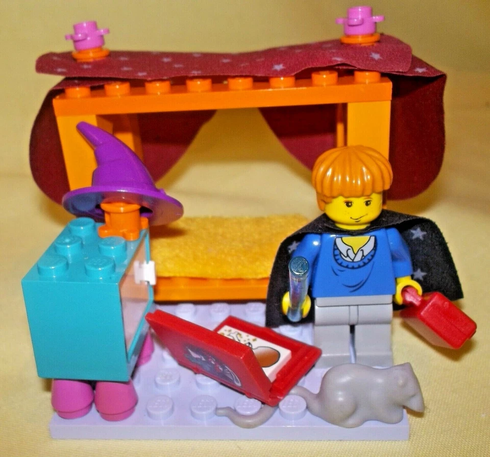 LEGO Harry Potter 4722 Gryffindor, photo 4 of 5