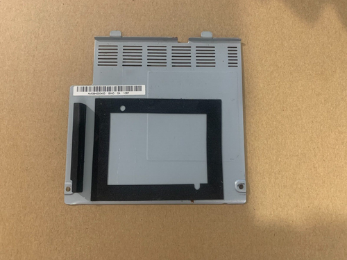 couvercle arriere la trappe capot POUR TOSHIBA DYNABOOK NB305 PLL3AN-02601J - Imagen 2 de 2