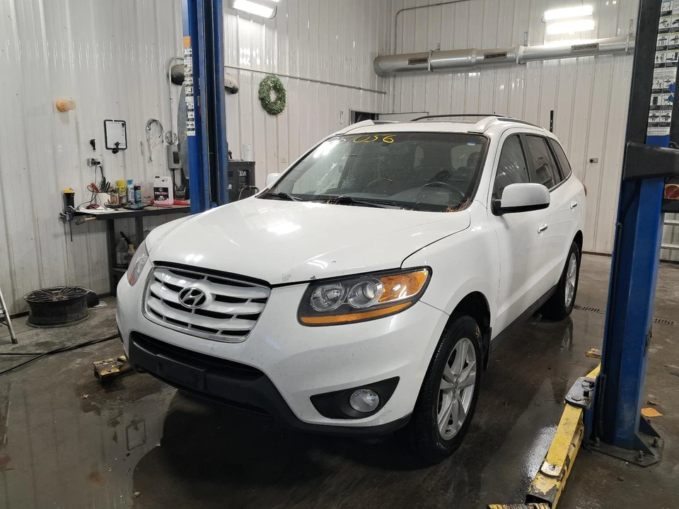 Tapa de cubierta usada se adapta a: Hyundai Santa Fe 2010 con alerón trasero sin cámara de visión trasera Gr Foto 2 de 4