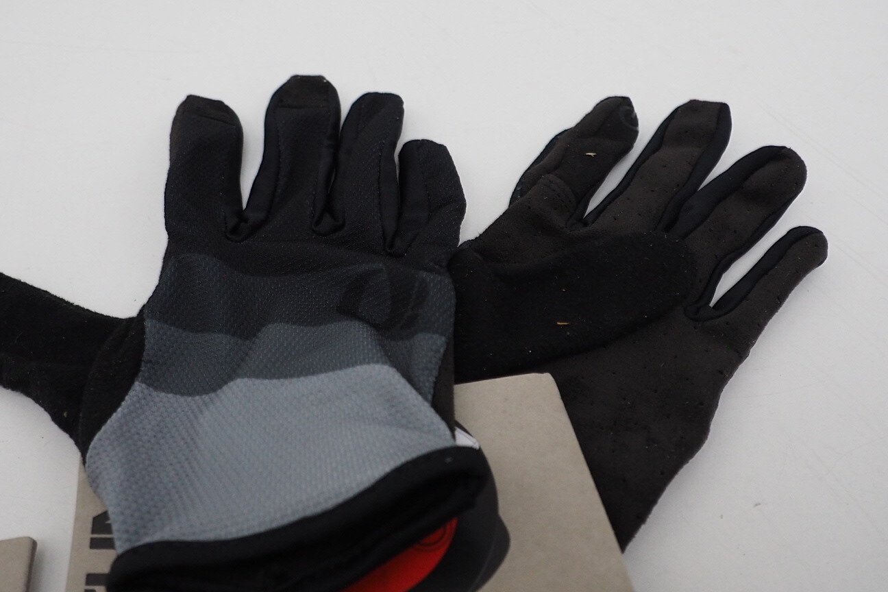New! Pearl Izumi Women's Divide MTB Glove Black/Gray (Size Medium)