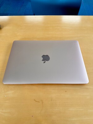 Apple MacBook Laptop Core m3 1.2GHz 8GB RAM 256GB RETINA Display