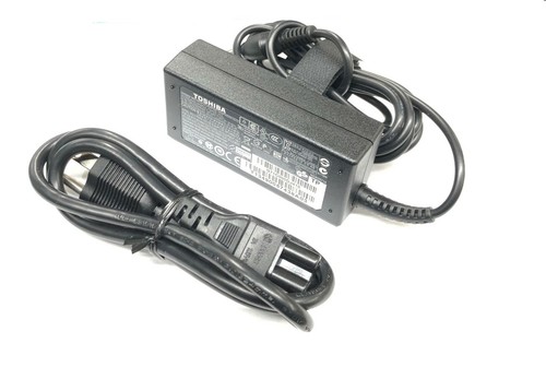 Genuine New Toshiba 45W 19V AC Power Charger For Satellite L55t-A5152 L55t-A5186 - Picture 2 of 6