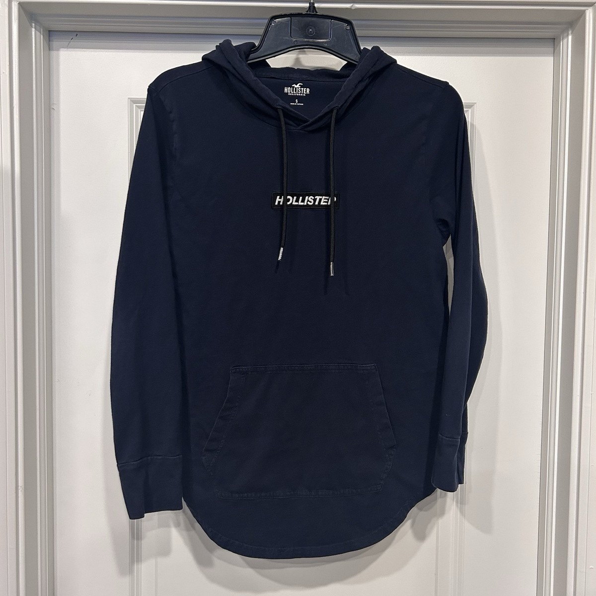 Hollister Men's Size Small Navy Blue Hoodie Shirt Embroidered Logo